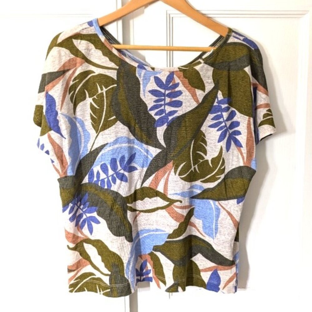 Like New C&C California 100% Linen Button Back Top Tropical Leaf Print Size M